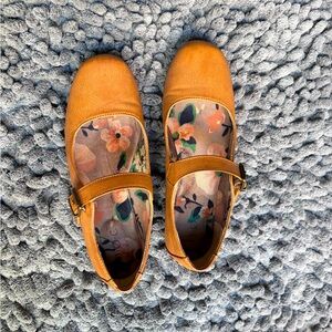 Like New B.o.c. Born Concept Pippa Mary Jane Flat size 6.5
